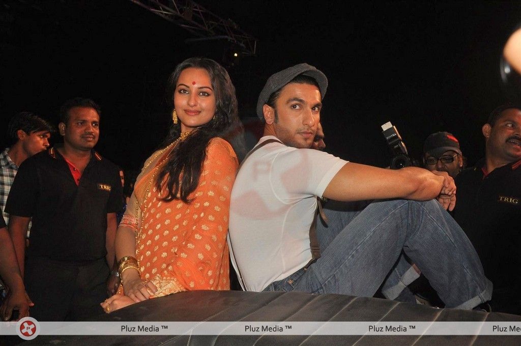 Ranveer and Sonakshi at launch of movie 'Lootera' - Pictures | Picture 127100